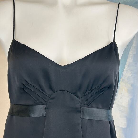 Ann Taylor Loft Camisole black satin with sequin trim
Size 8 NWOT - Picture 3 of 10